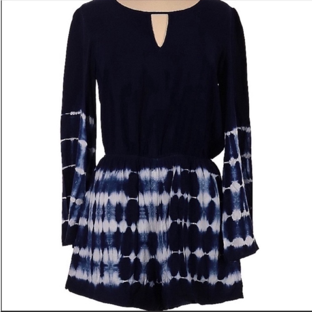 She+Sky tie-dye blue print long sleeves cut out front cotton romper. Size M